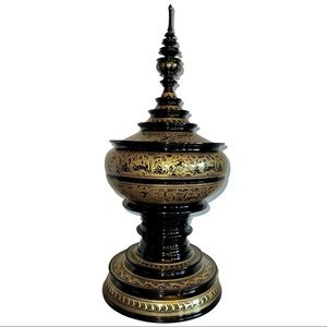 Early 20th Century style Burmese Buddhist lacquer offering bowel from Bagan